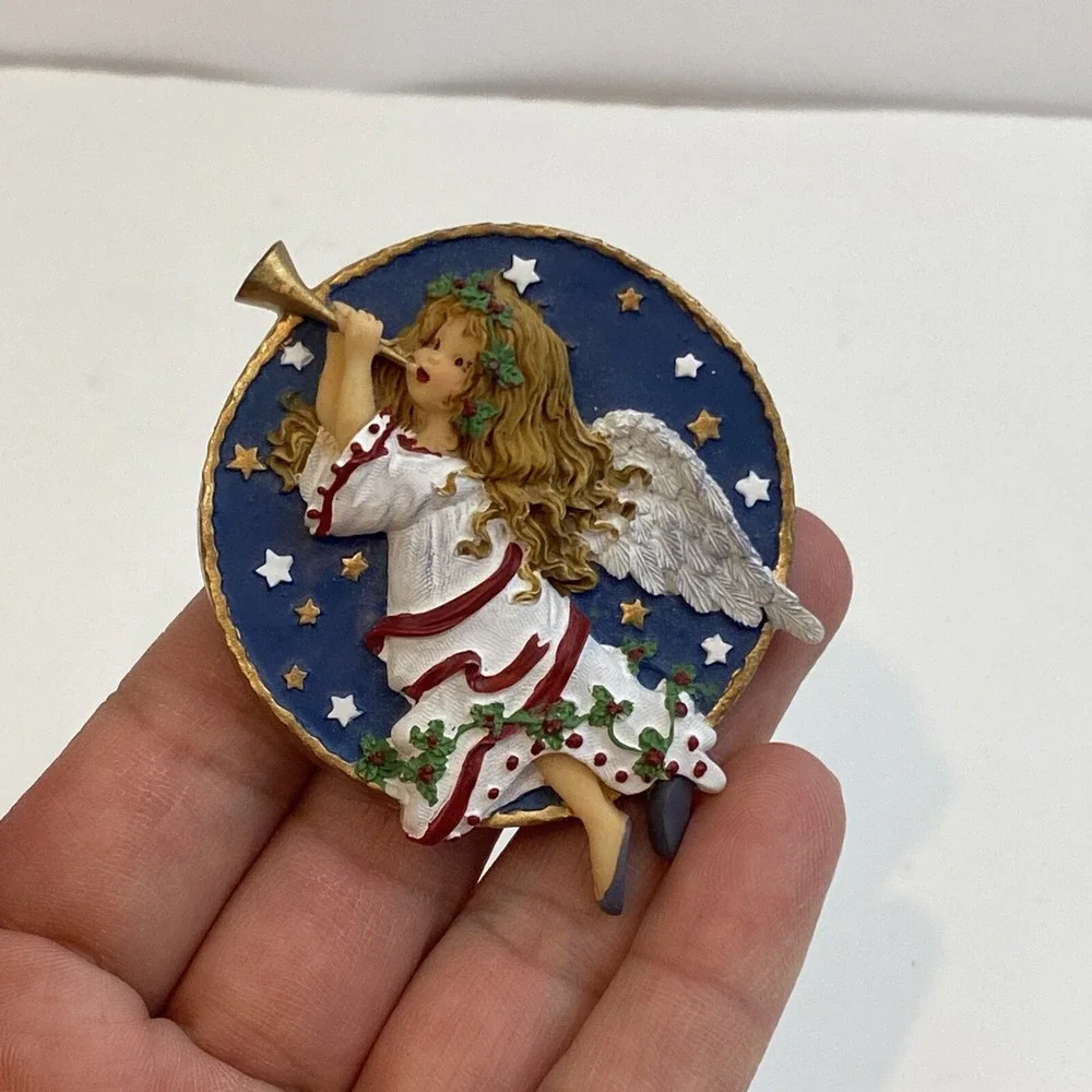 Vintage Resin Christmas Angel Pendant brooch